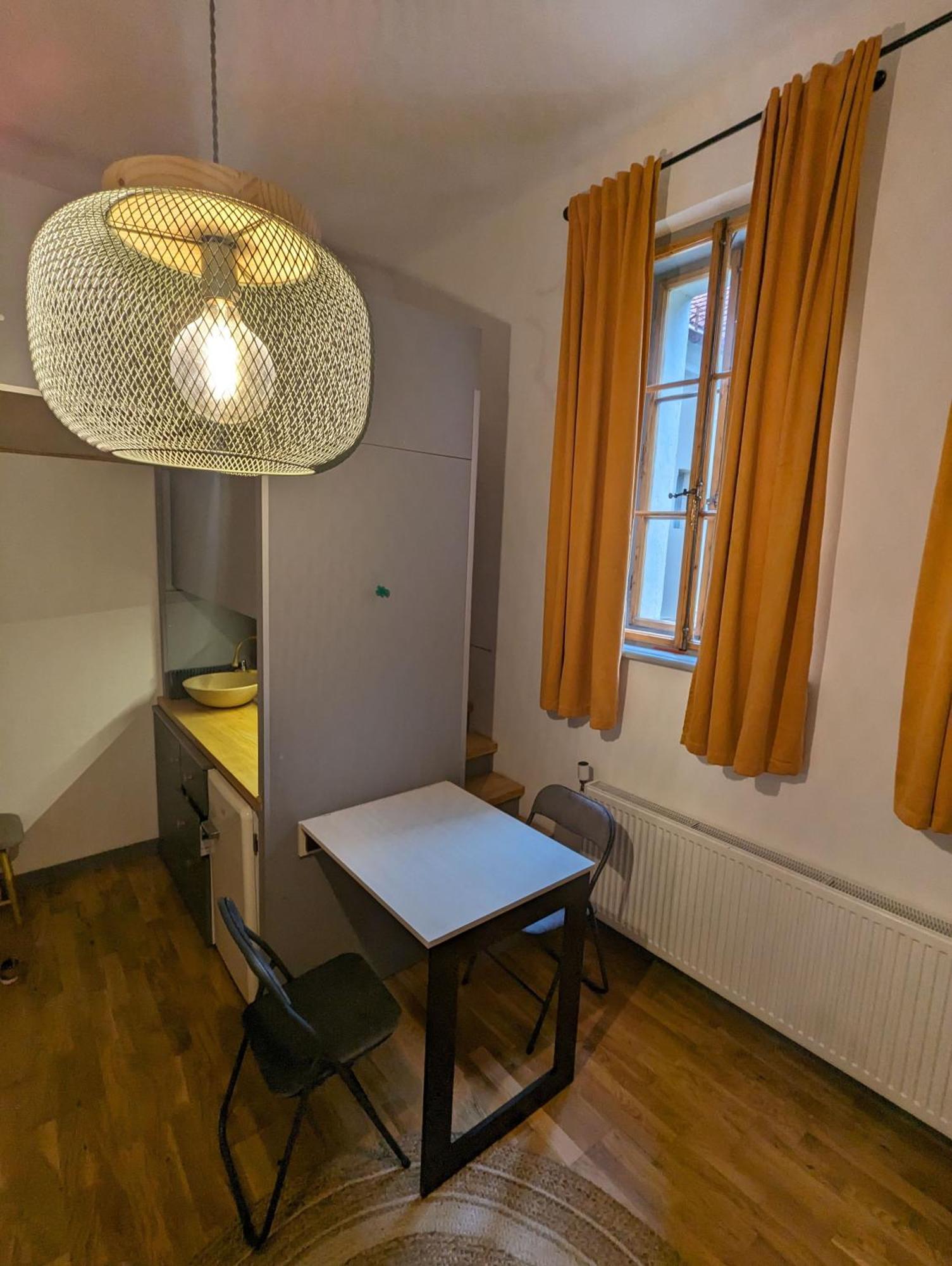 Codicei Studio Brasov Luaran gambar